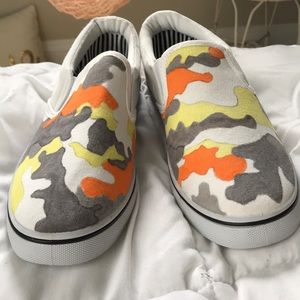 Camo canvas slip on shoes